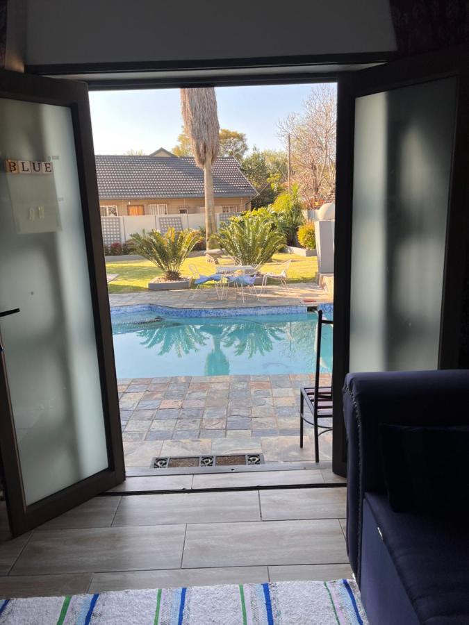 2 Op Terblanche Guesthouse Boksburg Luaran gambar