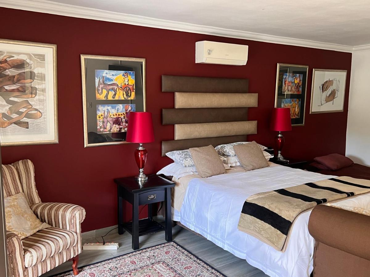 2 Op Terblanche Guesthouse Boksburg Luaran gambar