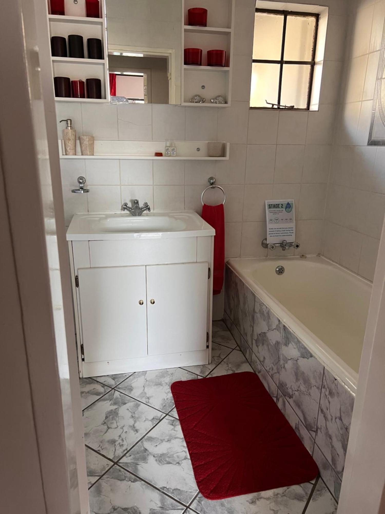 2 Op Terblanche Guesthouse Boksburg Luaran gambar