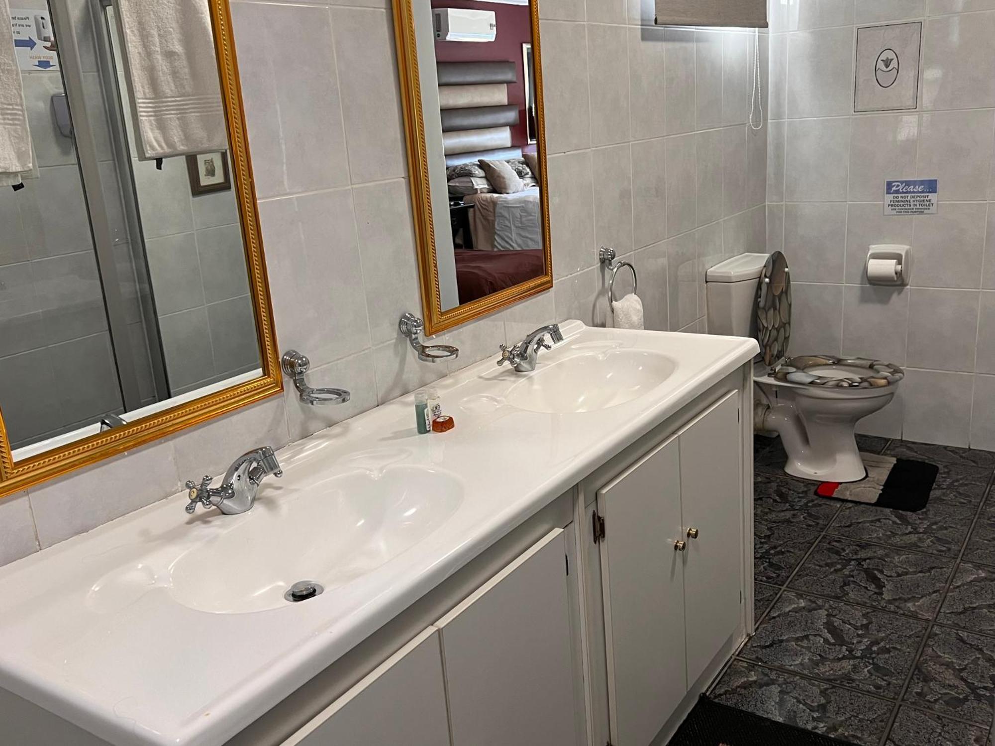 2 Op Terblanche Guesthouse Boksburg Luaran gambar