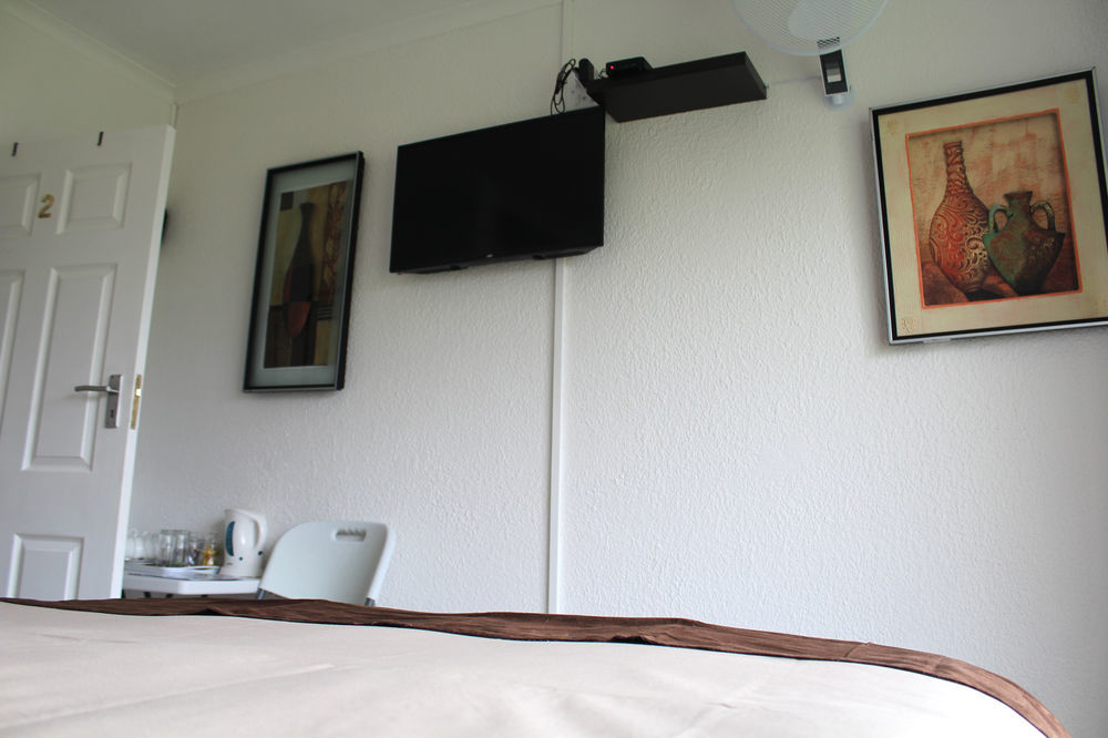 2 Op Terblanche Guesthouse Boksburg Luaran gambar